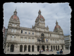 A Coruña: la Plaza Maria Pita