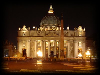 La Basilica di San Pietro (visione notturna)