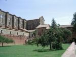 Fiancata della chiesa